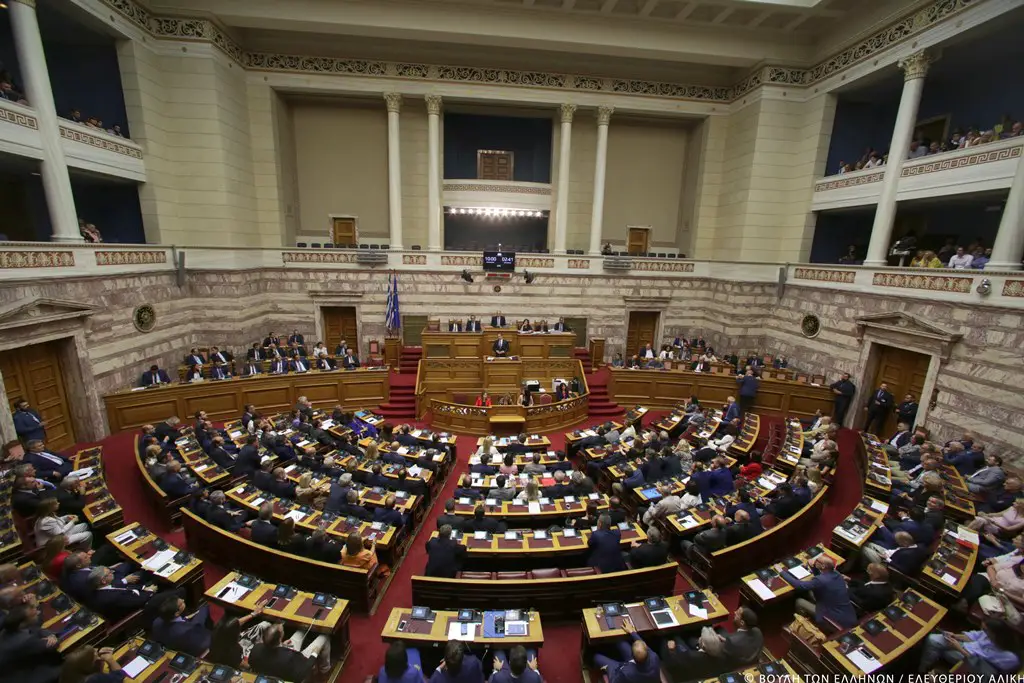 190723 Parlament 2 SMALL