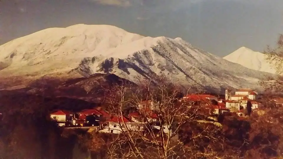 Raymondi Papamitsou: Akarnanika Berge Etonokarnania West-Griechenland