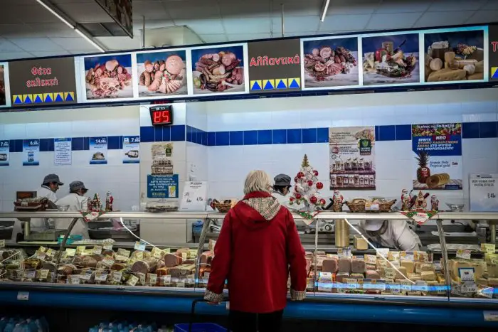 Unser Archivfoto (© Eurokinissi) entstand in einem Supermarkt im Athener Stadtteil Kolonos.