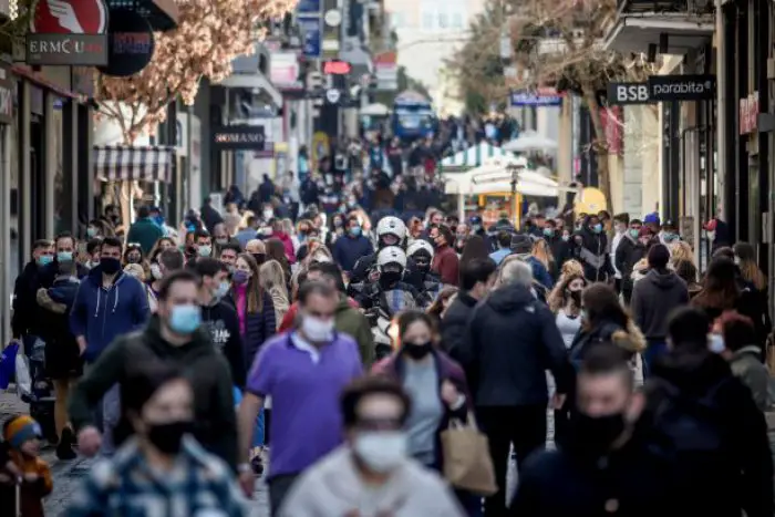 Unser Foto (© Eurokinissi) entstand am Sonntag an der zentralen Ermou-Straße.