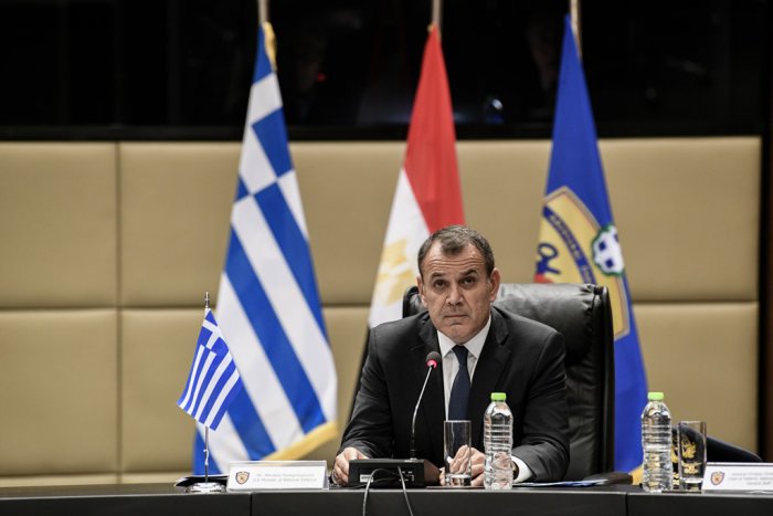 Unser Foto (© Eurokinissi) zeigt Griechenlands Verteidigungsminister Nikos Panagiotopoulos. Es entstand am Dienstag in Athen während eines Treffens der Verteidigungsminister Griechenlands, Zyperns und Ägyptens.