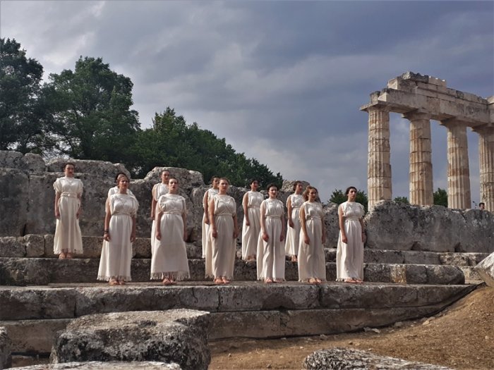 Der deutsch-griechische Verein Philadelphia besucht die antike Stadt Nemea bei Korinth. (Foto: © Eurokinissi)