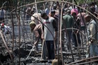 Unser Archivfoto (© Eurokinissi) entstand 2018 während eines früheren Brandes bei Manolada.