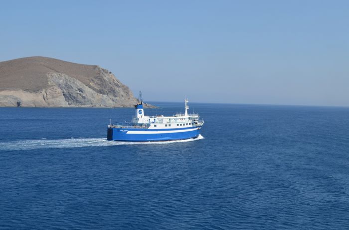 Foto © Beispielbild (Jan Hübel / Griechenland Zeitung /Schiff vor Lesbos)