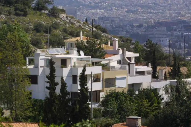 Auf der Suche nach einer Lösung für illegal errichtete Immobilien