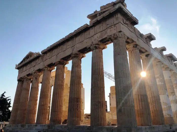 Foto (© Griechenland Zeitung / David Vilentchik): Die Akropolis und ihr Parthenon.