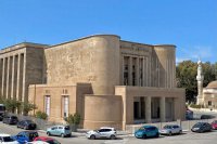 Foto (© gtp): Das Nationaltheater von Rhodos.