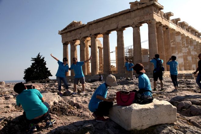 WalkAthens: Aktivisten beschildern Athen