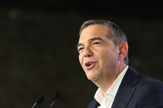 Unser Archivfoto (© Eurokinissi) zeigt den Oppositionspolitiker Tsipras in der vorigen Woche bei einer Veranstaltung, die ebenfalls in Thessaloniki stattfand. 