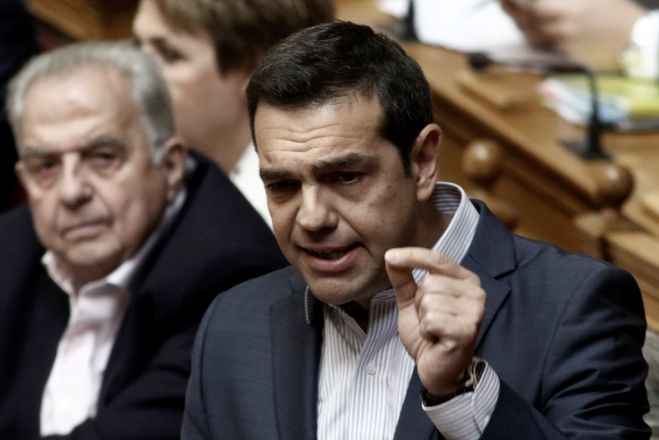 Unser Foto (© Eurokinissi) zeigt Ministerpräsident Alexis Tsipras während der Debatte über den Gesetzentwurf zur Anerkennung der Geschlechtsidentität im Parlament.