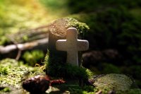 Erster lizenzierter Kleintierfriedhof bei Patras