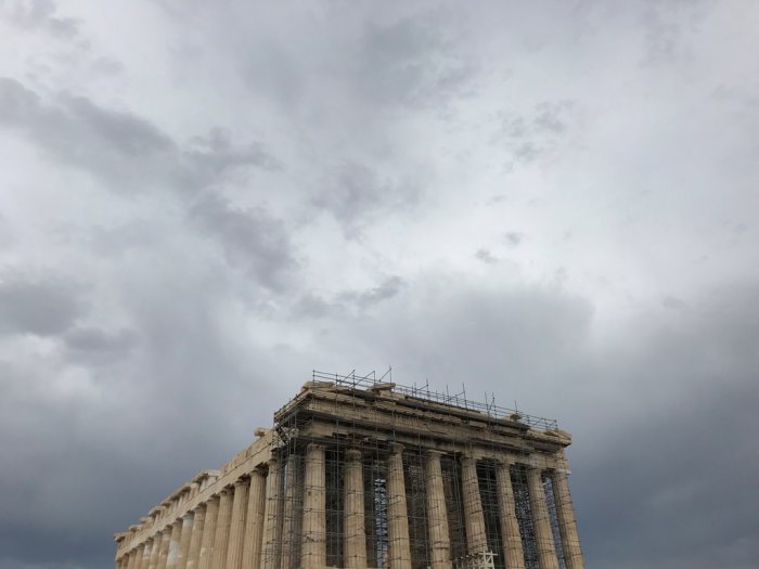 Das Foto (© GZ / Leonie Meyer) wurde auf dem Akropolis-Gelände  in Athen aufgenommen.