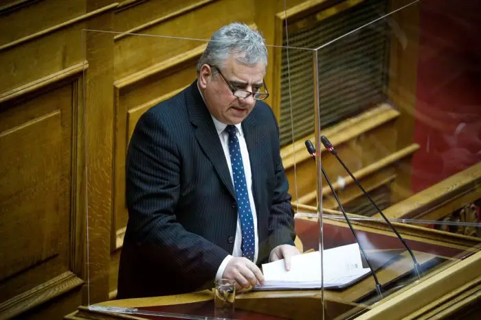 Unser Foto (© Eurokinissi) zeigt den Parlamentarier der PASOK-KinAl Dimitris Biangis.