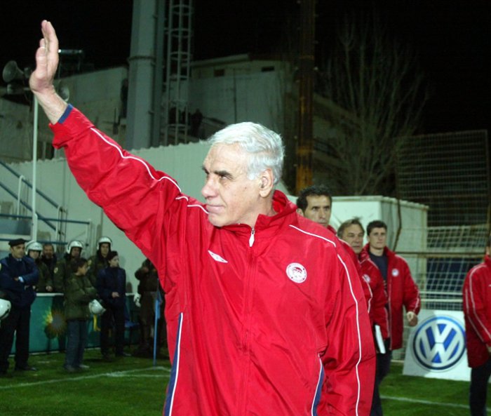 Unsere Archivfotos (© / Eurokinissi) zeigen Nikos Alefantos während seiner über 30 Jahre andauernden Trainerkarriere.