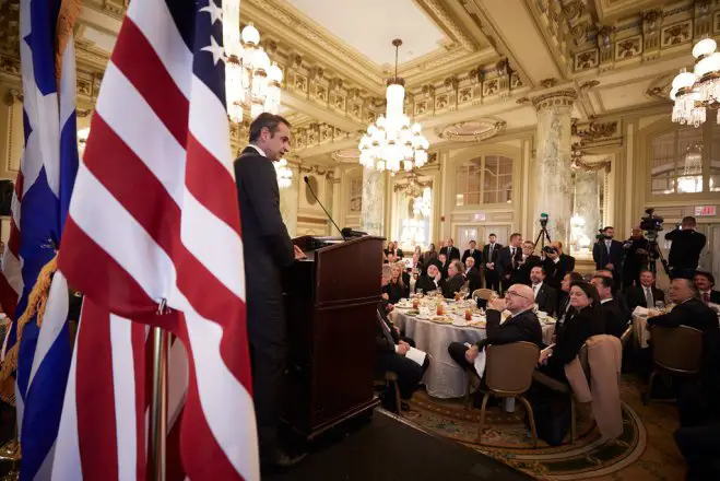 Unser Foto (© Eurokinissi) entstand während des offiziellen Besuches des griechischen Premierministers in Washington.