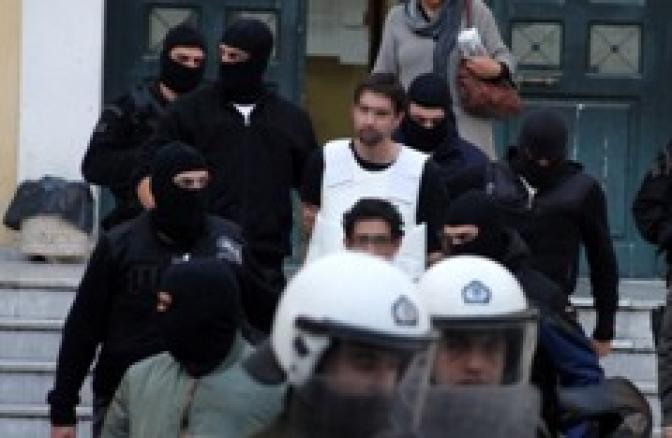 13 Personen unter Terrorverdacht in Athen angeklagt