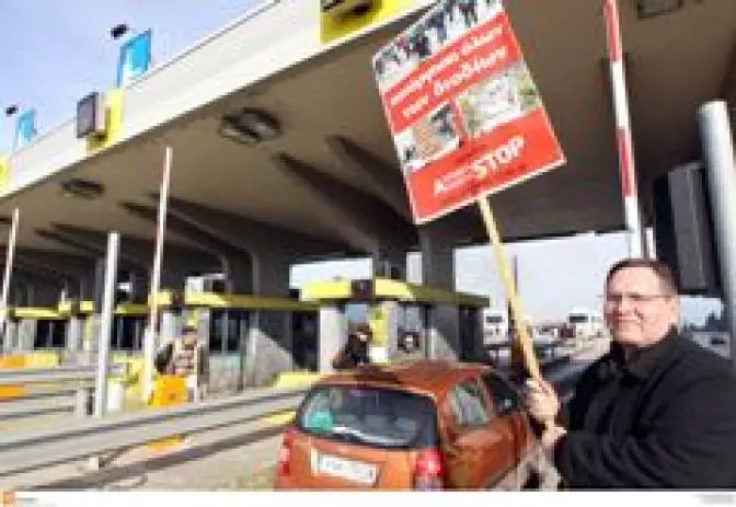 Schwarzfahrer und Mautverweigerer im Visier