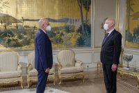 Unser Archivfoto (© Eurokinissi) zeigt Außenminister Nikos Dendias in Tunesien.