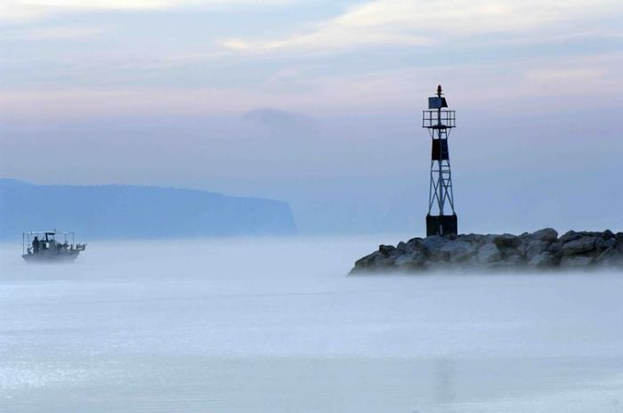 Kaiki in der Melancholie des Nebels