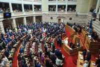 Unser Archivfoto (© Eurokinissi) entstand bei der Vereidigung des Parlaments am 3. Juli 2023.