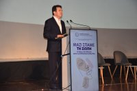 Unser Foto (© Facebook / mc) zeigt Bürgerschutzminister Michalis Chryssochoidis während einer Veranstaltung der Initiative „Gemeinsam brechen wir das Schweigen – 13 Städte: Eine Front gegen häusliche Gewalt“ auf Kreta.