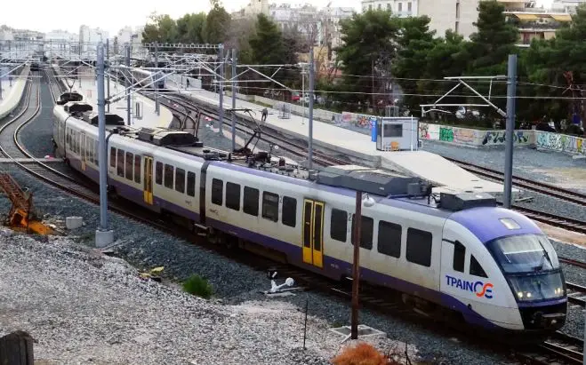 Endlich elektrisch: die Athener Vorortbahn „Proastiakos“ (Foto: ek/Archiv)