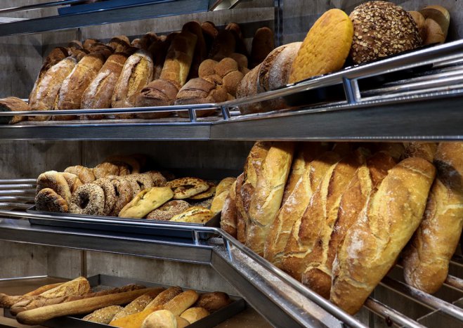 Foto (© Eurokinissi): In Griechenland steigen die Brotpreise.