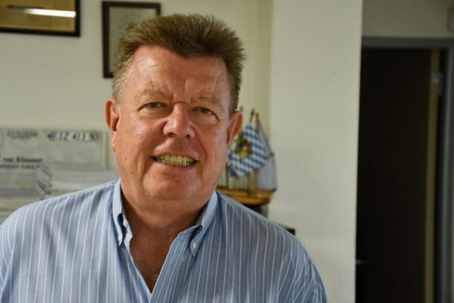 Unser Archivfoto (© Griechenland Zeitung / Jan Hübel) zeigt Dr. Ronald Meinardus während eines Besuches in der Redaktion der Griechenland Zeitung.