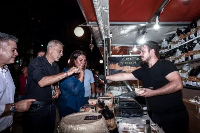 Unser Archivfoto ( (© Eurokinissi) entstand auf der „Piraeus Taste Fair“ im Jahre 2023. 