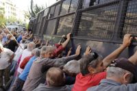 Tränengas gegen Rentner: Premier Tsipras schreitet ein 