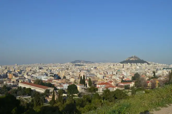 Unser Archivfoto (© Griechenland Zeitung / Jan Hübel): Heiteres Wetter und frühlingshafte Temperaturen in Athen.