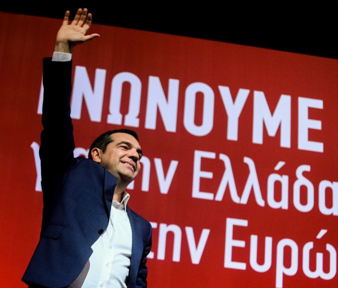 Unsere Fotos (© Eurokinissi) entstanden am Samstag während einer Rede von Tsipras vor Mitgliedern von SYRIZA, Gewerkschaftern und Mitgliedern anderer politischer Organisationen. 