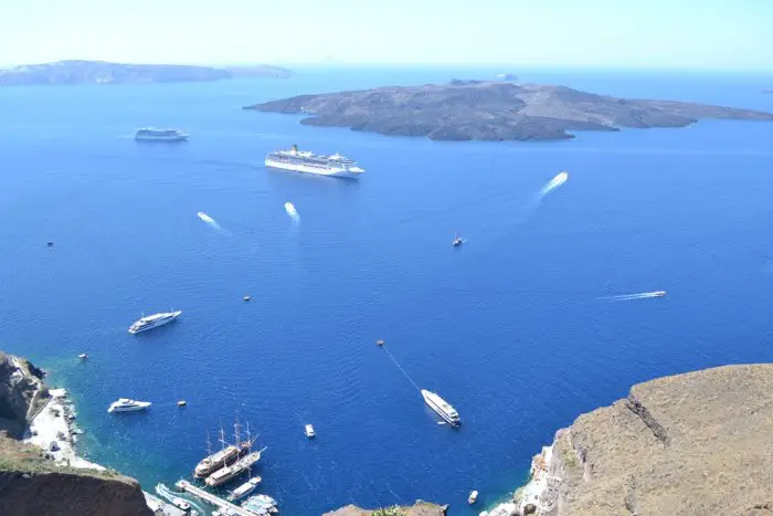 Foto (© Griechenland Zeitung / Jan Hübel): Santorini