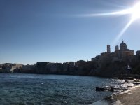 Das Foto (© GZ / Leonie Meyer) zeigt die Kykladeninsel Syros.