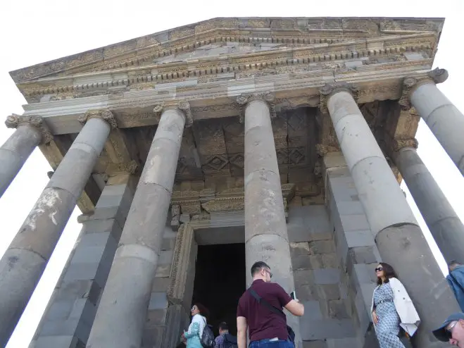 Tempel in der armenischen Kleinstadt Garni (Fotos: GZhk)