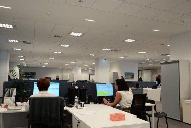 Unser Archivfoto (© Eurokinissi) entstand in einem Unternehmen in Athen.