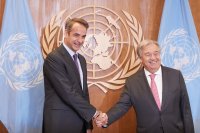 Unser Archivfoto (© Eurokinissi) entstand während eines früheren Treffens zwischen Premierminister Kyriakos Mitsotakis und dem Generalsekretär der Vereinten Nationen Antonio Guterres.