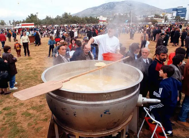 Unser Archivfoto (© Eurokinissi) ist vor 20 Jahren am &quot;Reinen Montag&quot; in der Nähe von Athen entstanden.