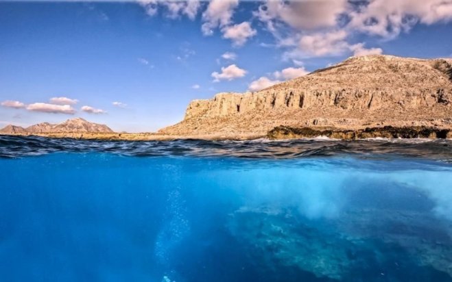 Unser Archivfoto (© Eurokinissi) entstand in der Meeresregion zwischen Karpathos und Kassos.