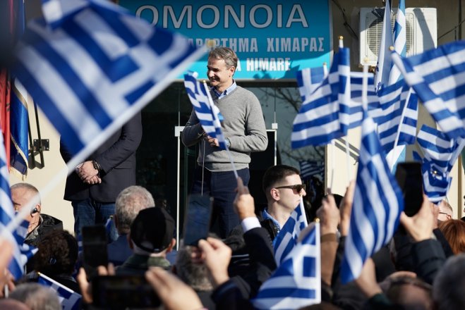 Unser Archivfoto (© Eurokinissi) ist im Dezember während eines offiziellen Besuchs von Premierminister Kyriakos Mitsotakis in Chimarra entstanden.