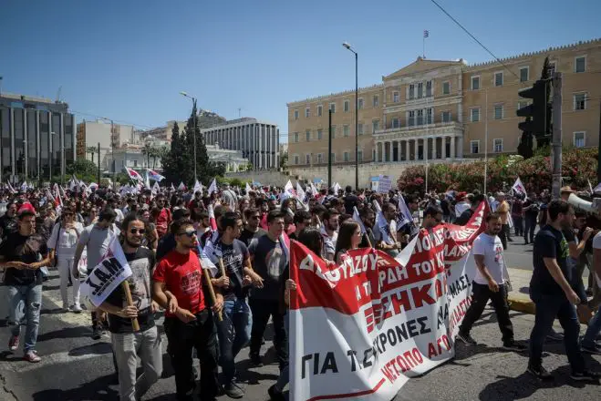 Kleinere Tumulte im Rahmen von Großkundgebung in Athen