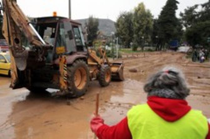 Starke Regenfälle in Makedonien – Frühling in Athen