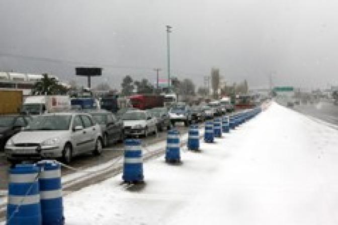 Schlechtwetterfront in Griechenland: Probleme beim Zug- und Fährverkehr