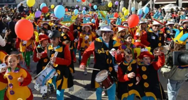 „Patrino karnavali“- Karneval in Patras