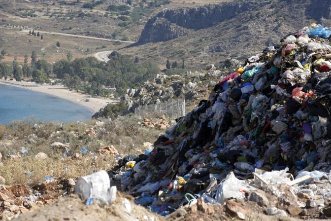 Müll von der Peloponnes wird in Attika entsorgt
