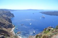 Unser Foto (© Jan Hübel) entstand vor der Insel Santorin.