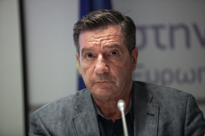 Unsere Foto (© Eurokinissi) zeigt Athens Bürgermeister Jorgos Kaminis während einer Pressekonferenz Ende Juli 2017.