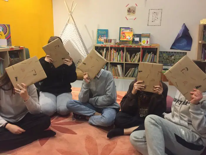 Foto (© We Need Books Multilingual Library / Multicultural Centre)