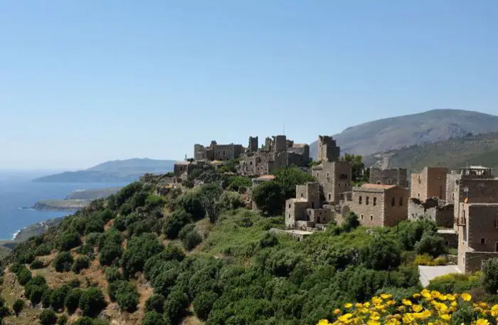 Unser Foto (© ek) zeigt die Türme von Vathia.