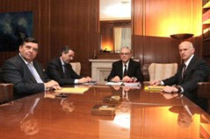 Griechenlands Ministerpräsident kämpft um Konsens der Parteien